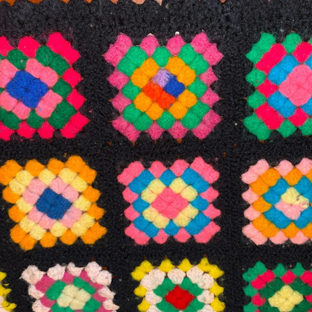 Vintage Handmade Crochet Granny Square Blanket Black Multi Bobble Stitch 60x49‎